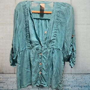 Match Point USA 100% Linen Women’s Aqua Blue Blouse